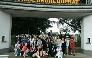 INSOLITE: LE BUS OUBLIE LES JOUEUSES DEVANT LE STADE DE NERAC